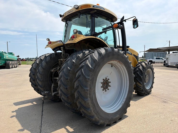 2011-challenger-mt675c-image-4