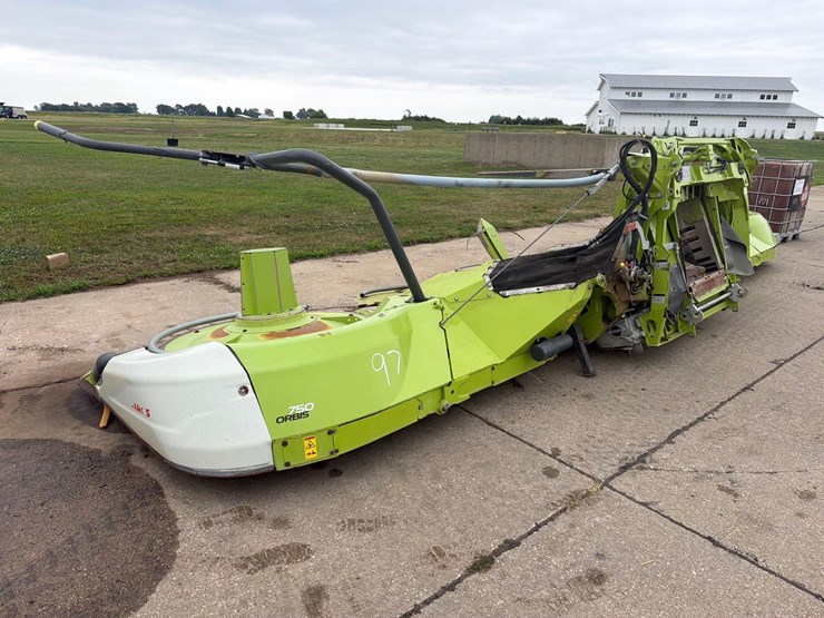 2019-claas-orbis-750-image-3