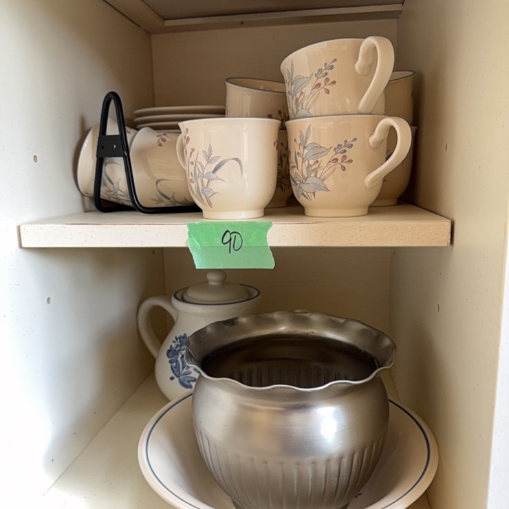 tea cup set and pottery