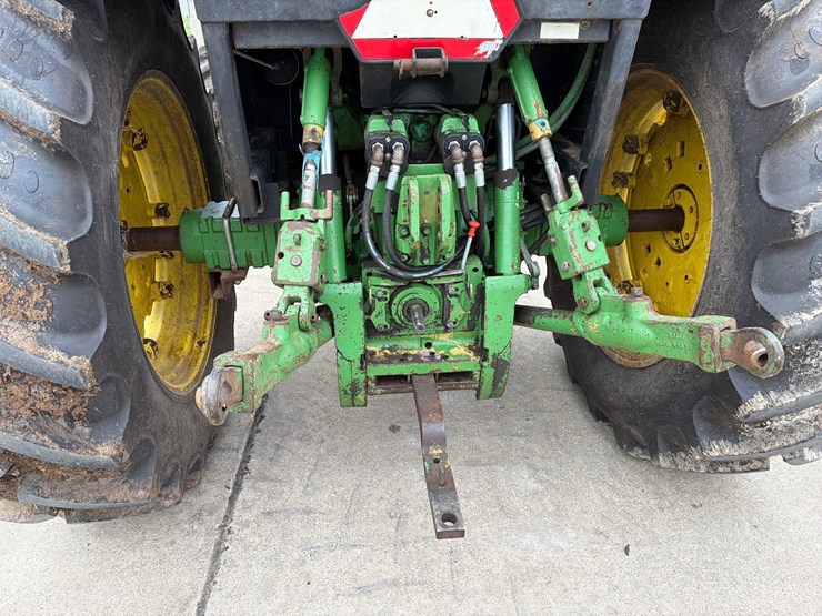john-deere-3155-image-6