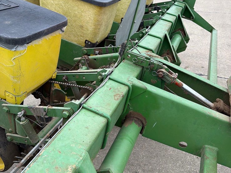 john-deere-7000-image-11