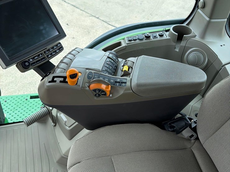 2022-john-deere-8r-280-image-57