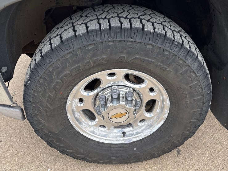 1999-chevrolet-k2500-image-11