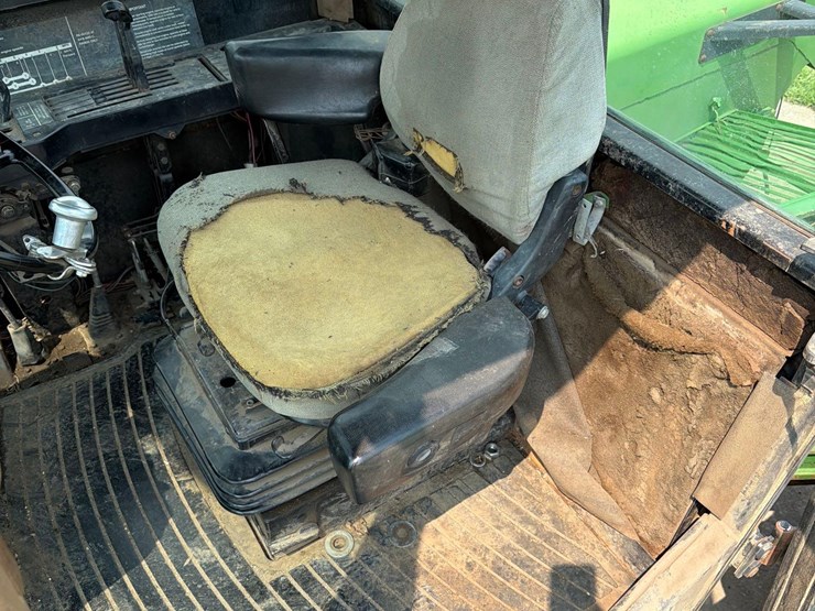 john-deere-8560-image-43