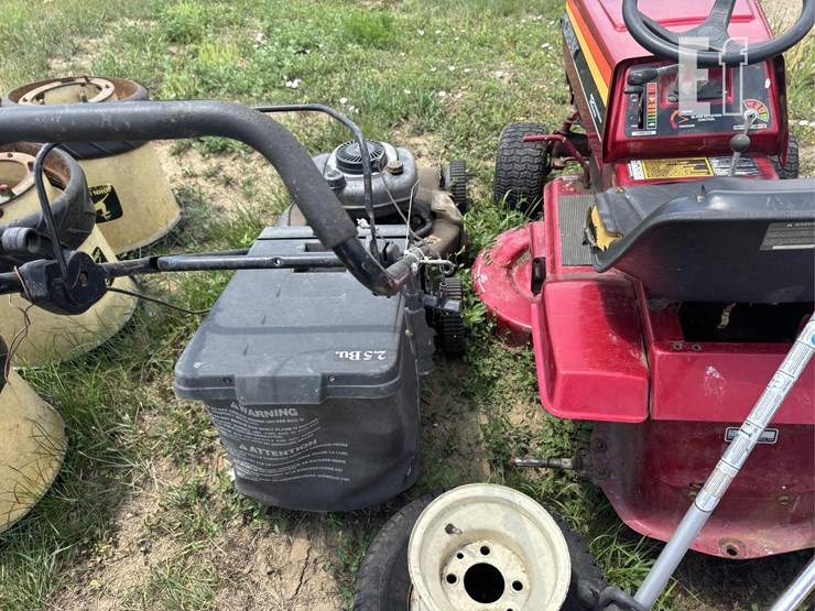 assortment-of-lawn-mowers,-weed-eaters,-string-tim-image-7