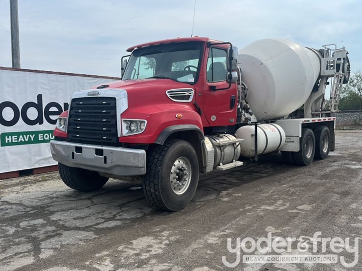 2018-freightliner-114sd-image-2