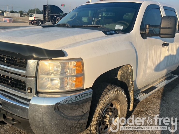 2010-chevrolet-silverado-2500-image-14