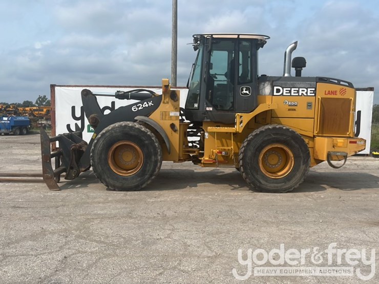 2014-deere-624k-image-3
