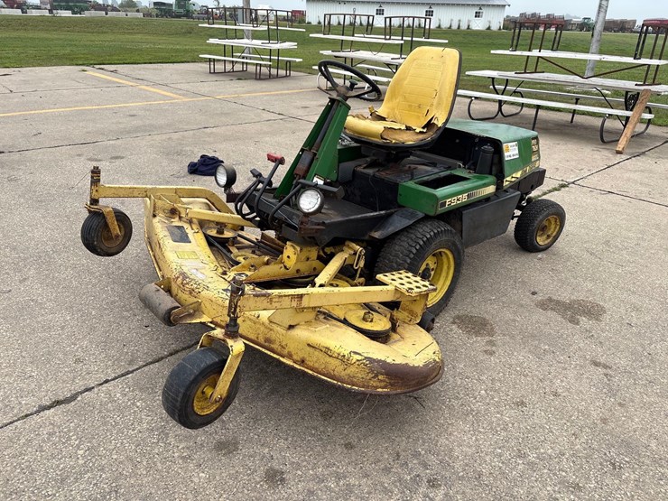 john-deere-f935-image-2