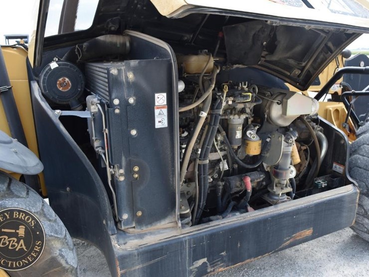 2014-caterpillar-th407c-image-36