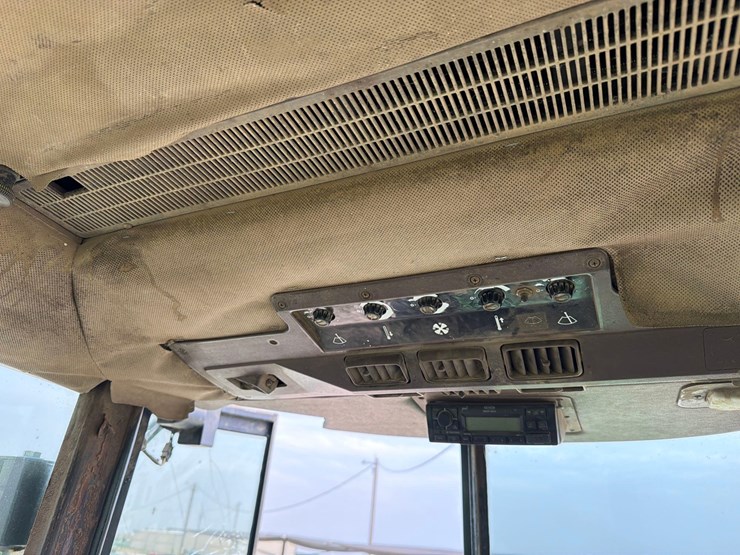 john-deere-4760-image-40
