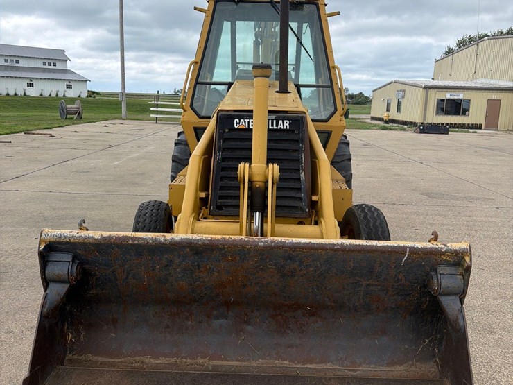 caterpillar-416-image-2