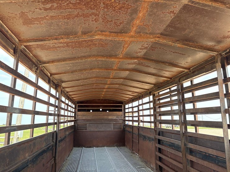 1990-trailmann-7ft-x-24ft-gooseneck-livestock-trailer-image-34