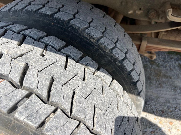 f-550-14'-flat-bed-image-42