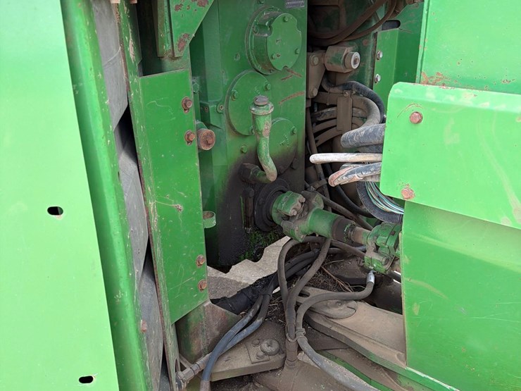 john-deere-8560-image-29