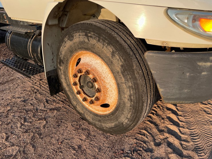 2003-international-durastar-4200-image-17