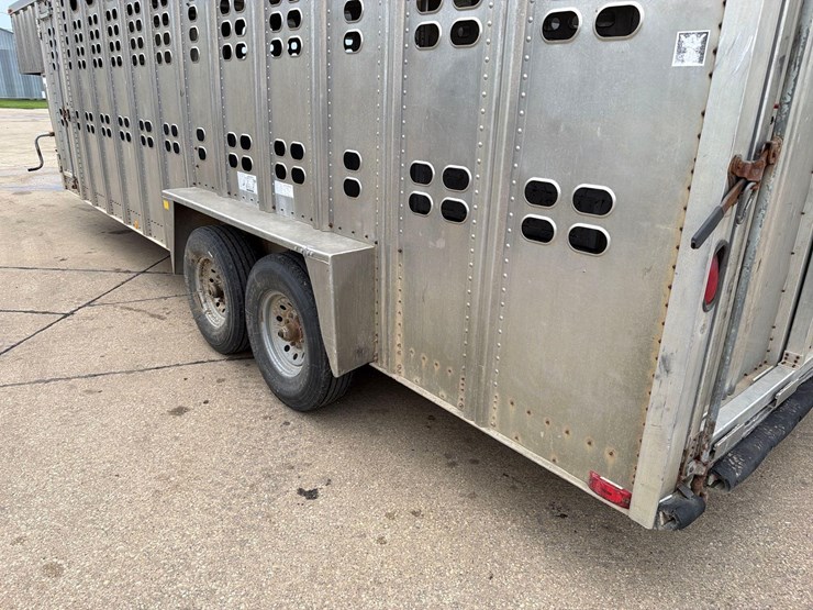1991-wilson-livestock-trailer-image-7