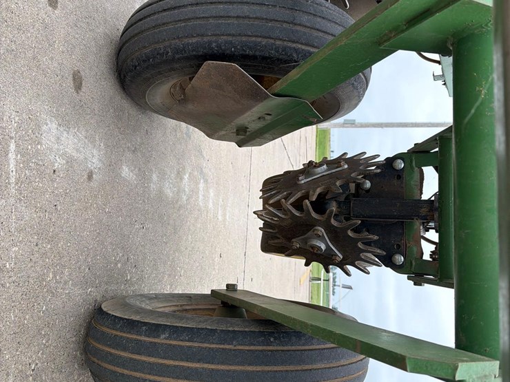 john-deere-7000-image-15