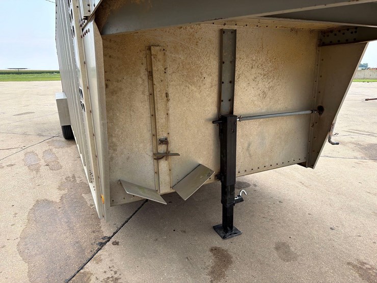 1991-wilson-livestock-trailer-image-16