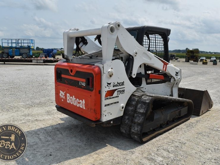 2019-bobcat-t740-image-17