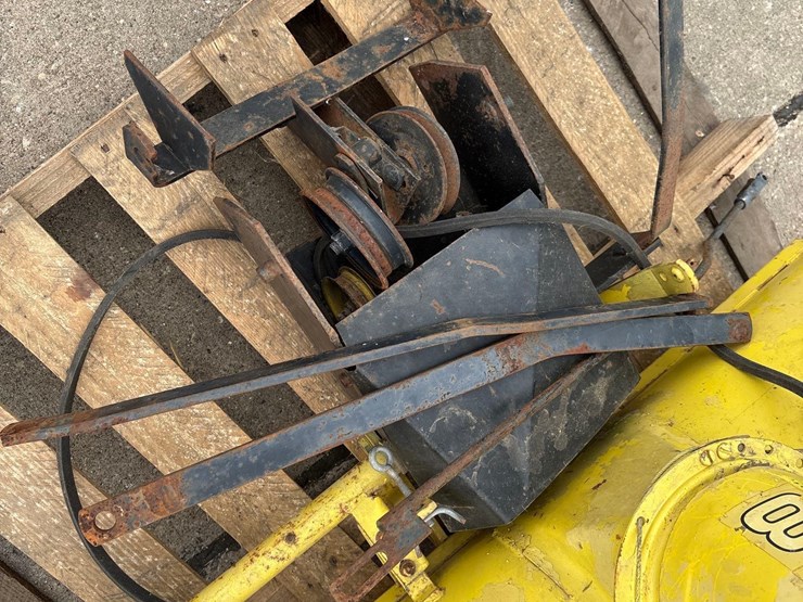 john-deere-338-image-5