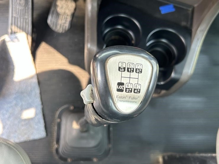 2007-kenworth-w900-image-25