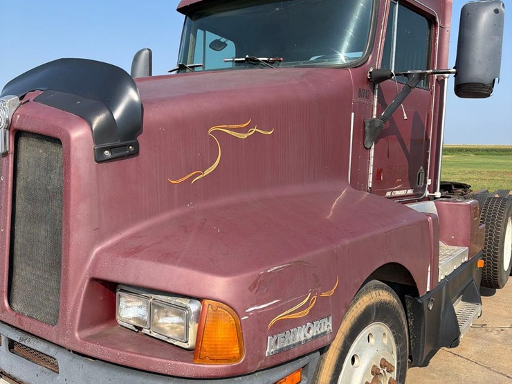 1993-kenworth-t600-image-24