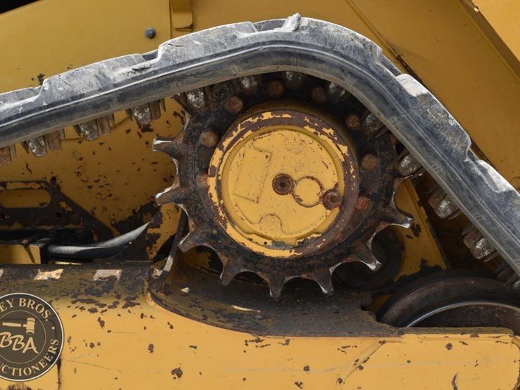 2021-caterpillar-259d3-image-16