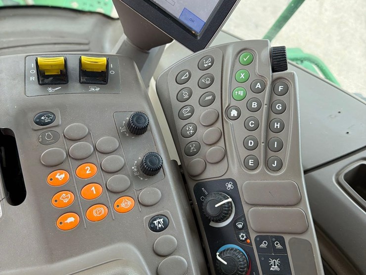 2012-john-deere-s680-image-65