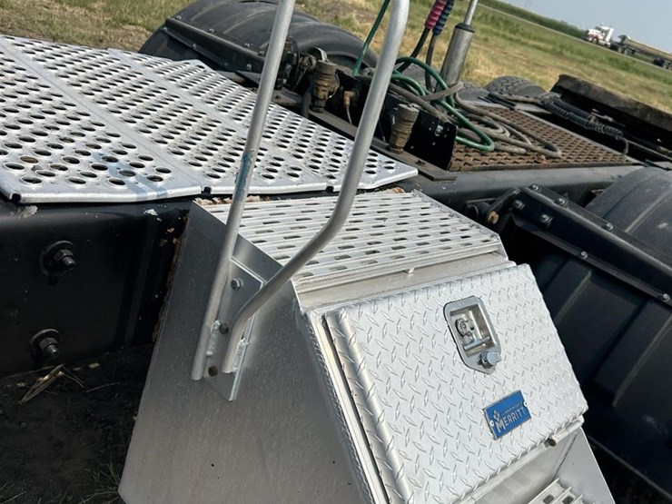 2007-kenworth-w900-image-33