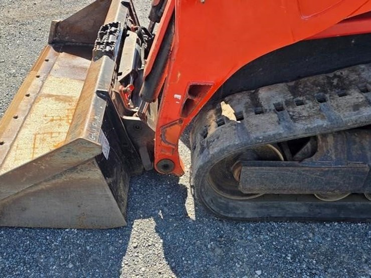 kubota-svl75-2-image-8