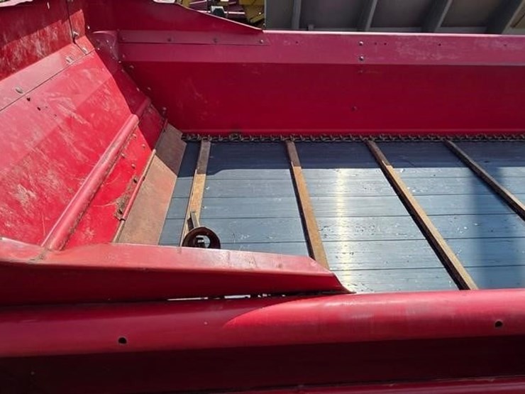 2019-new-holland-165-image-26
