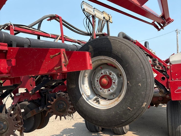 2011-case-ih-1240-image-49