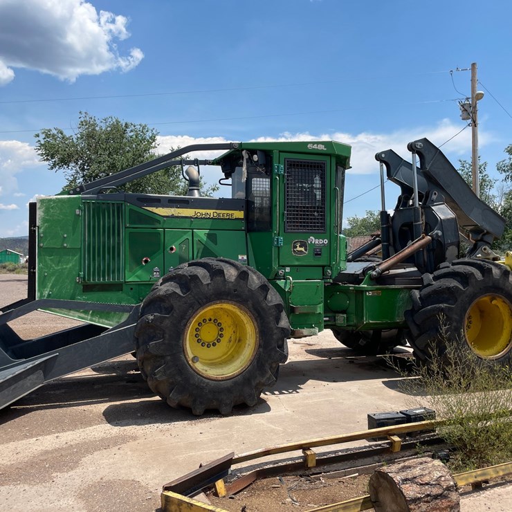 2015 DEERE 648L