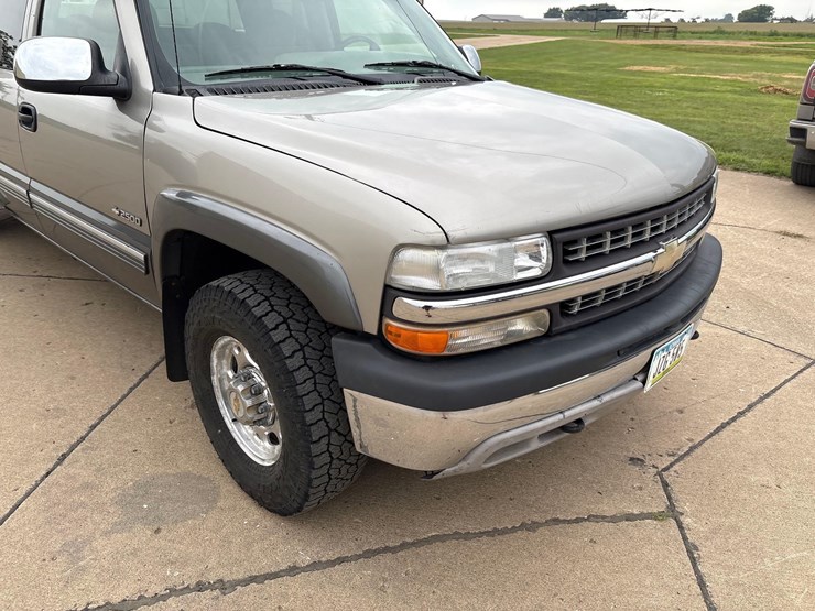 1999-chevrolet-k2500-image-16