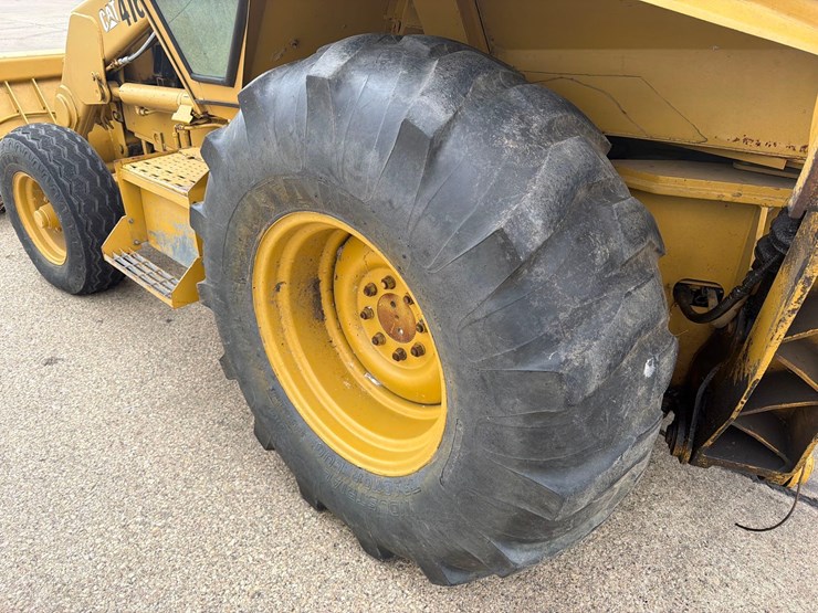 caterpillar-416-image-8