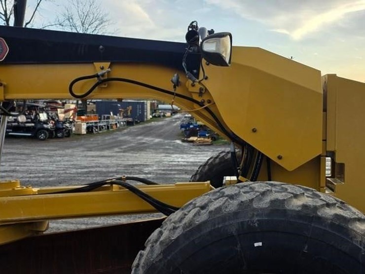 2020-caterpillar-140-image-45