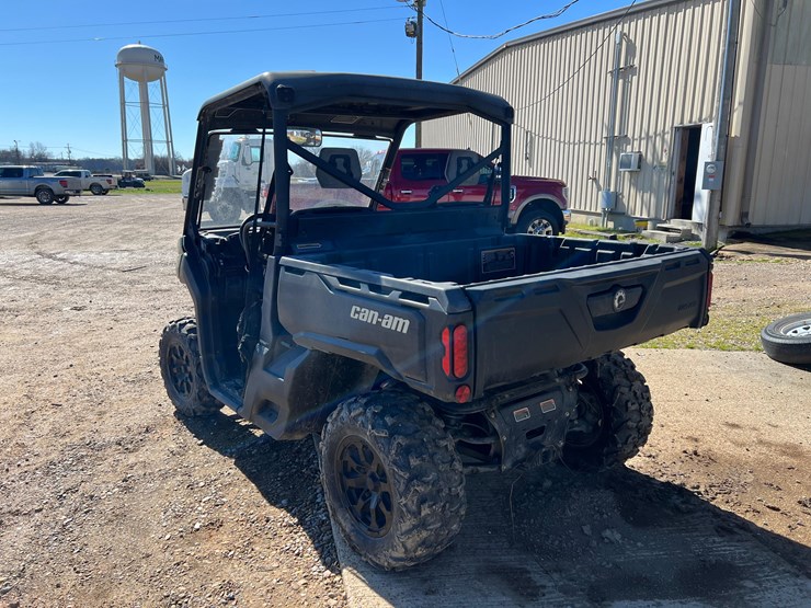 can-am-defender-image-7
