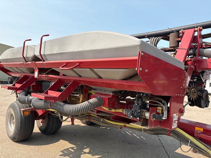 2011-case-ih-1240-image-37
