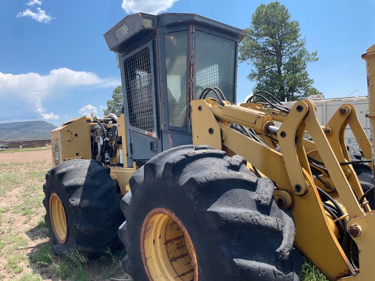 2010-caterpillar-553-image-21