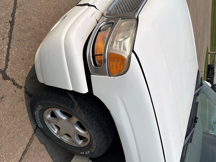 2005-gmc-yukon-denali-image-12