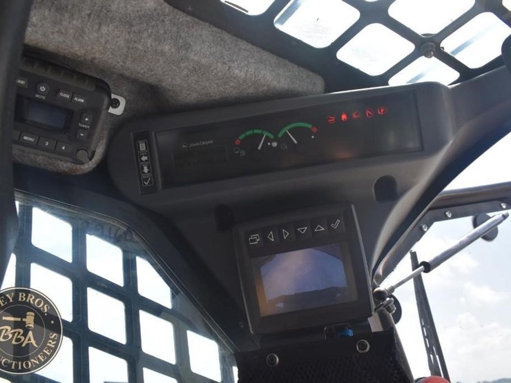 2024-deere-333g-image-33
