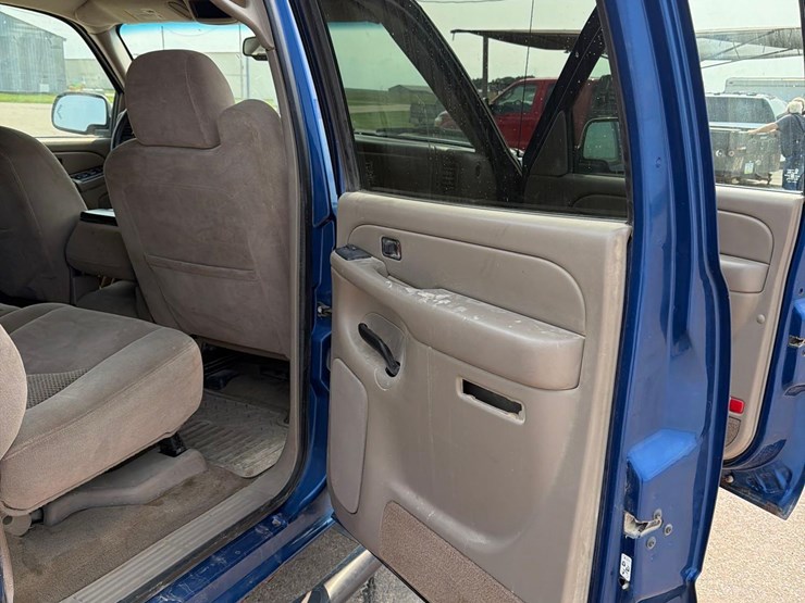 2004-chevrolet-silverado-1500-image-46