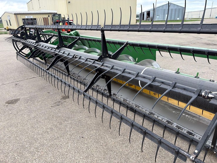 2009-john-deere-635f-image-11