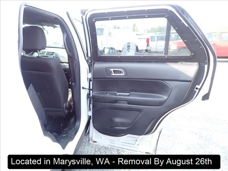 2019-ford-explorer-image-19