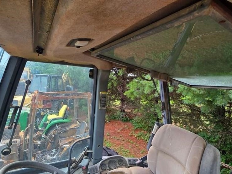 new-holland-555e-image-42