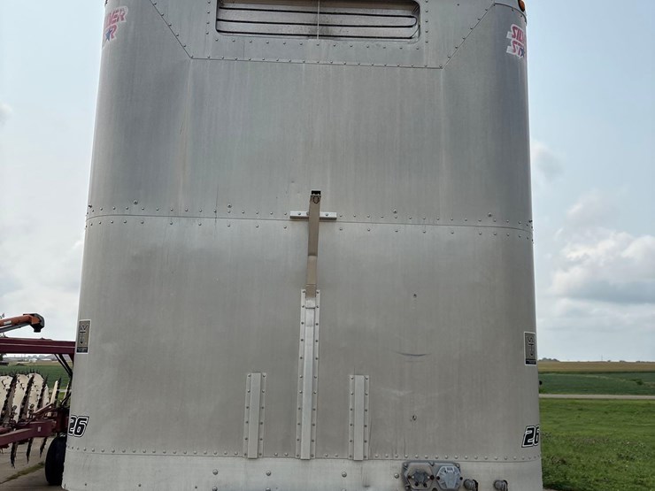 2014-wilson-livestock-trailer-image-38