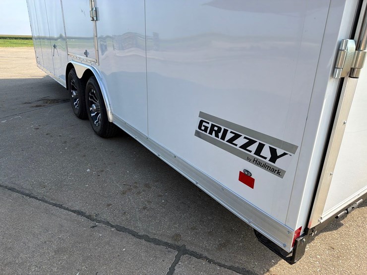 2020--haulmark-grizzly-hd-8-1/2ft-x-24ft-enclosed-trailer----like-new-image-9