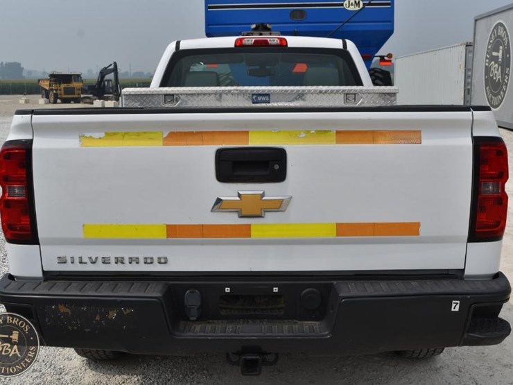 2015-chevrolet-silverado-1500-image-4