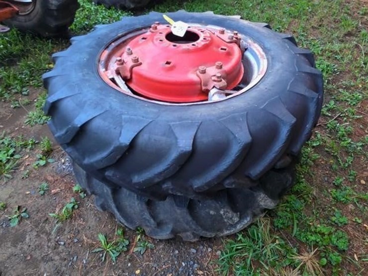 2-13.6-28/12-28-tractor-tires-&-rims-image-4